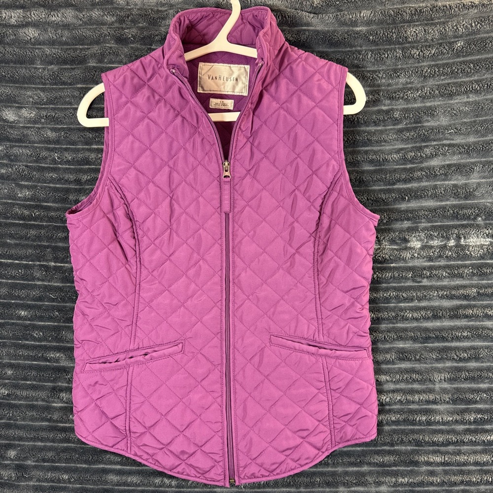 Van Heisenberg Quilted Best Plum Size Small‎ Preowned, Excellent Condition